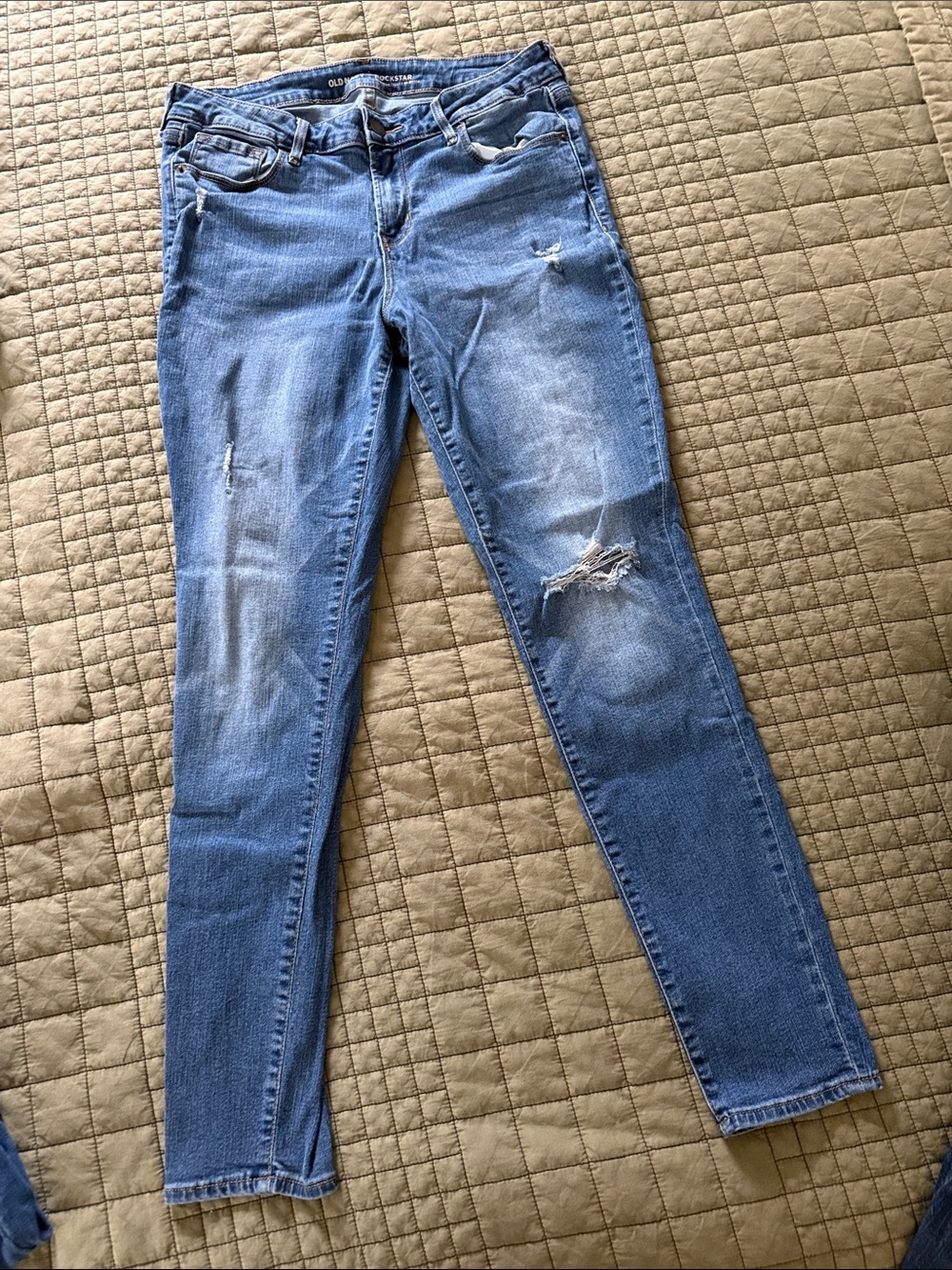 Old Navy Rockstar Mid Rise Skinny Distressed Jeans